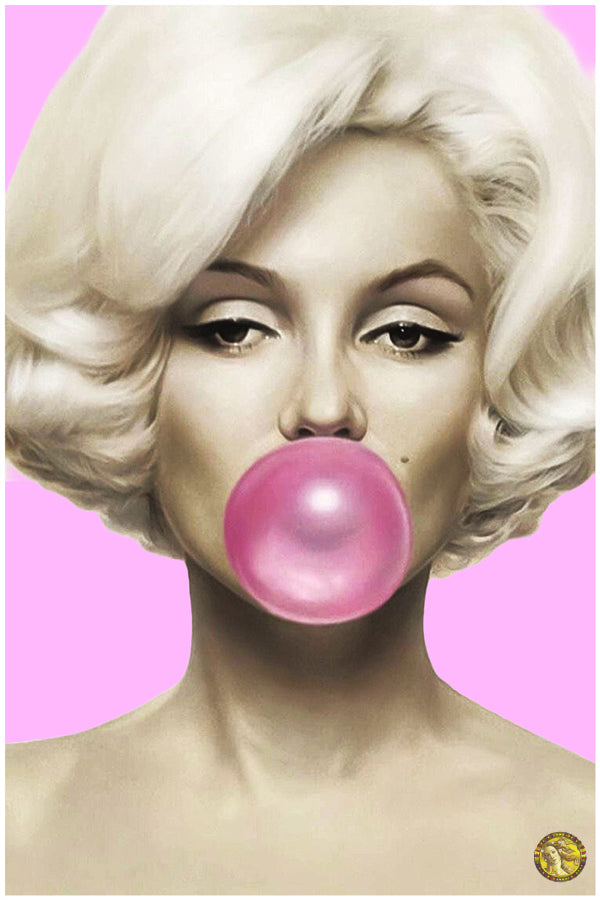 Marilyn Monroe With A Pink Bubblegum | Vintage Pop Art | Large Poster Print | Wall Frame